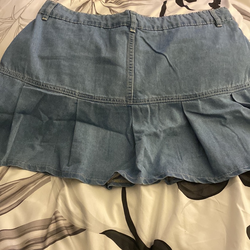 Skirt - Picture 2 of 2